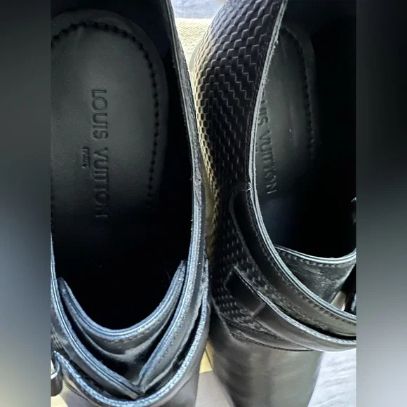 Louis Vuitton Men Shoes Damier Black Leather buckle 9.5UK 10.5US New Never Worn - Picture 5 of 6